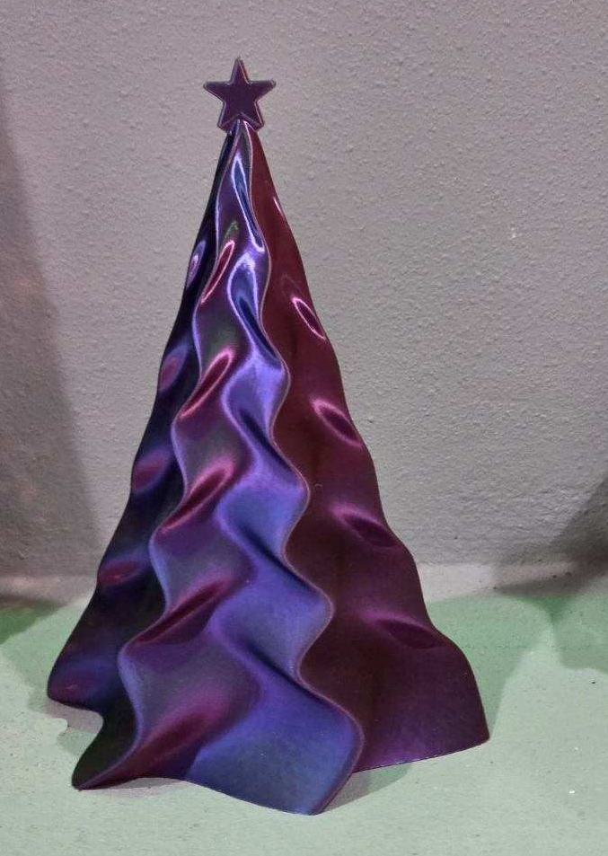 Wavy Holiday Tree